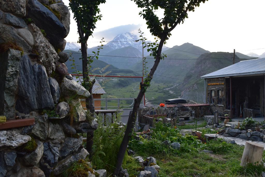 Qusha Guesthouse Meeting In The Mountains And Views カズベギ エクステリア 写真