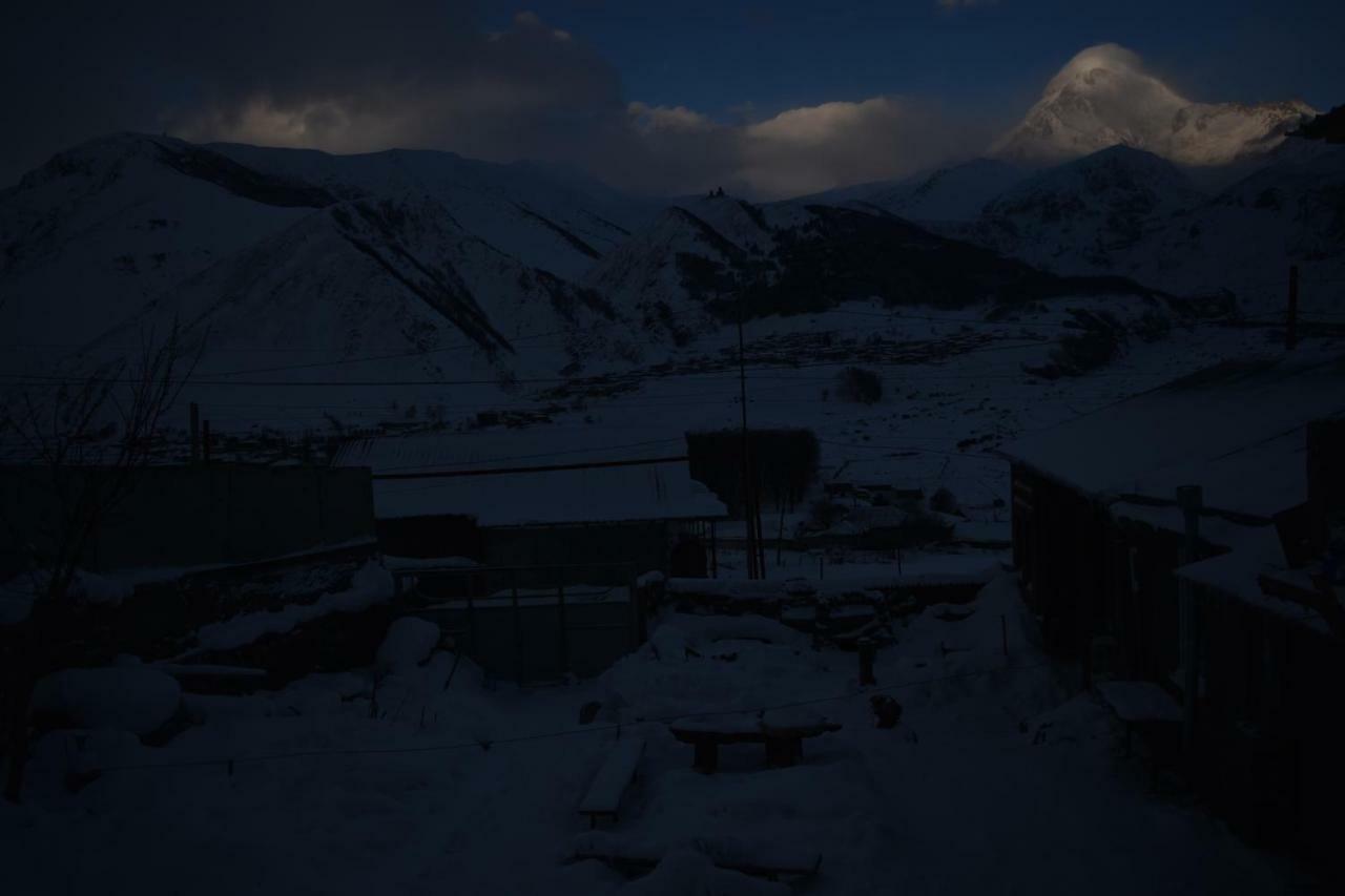 Qusha Guesthouse Meeting In The Mountains And Views カズベギ エクステリア 写真
